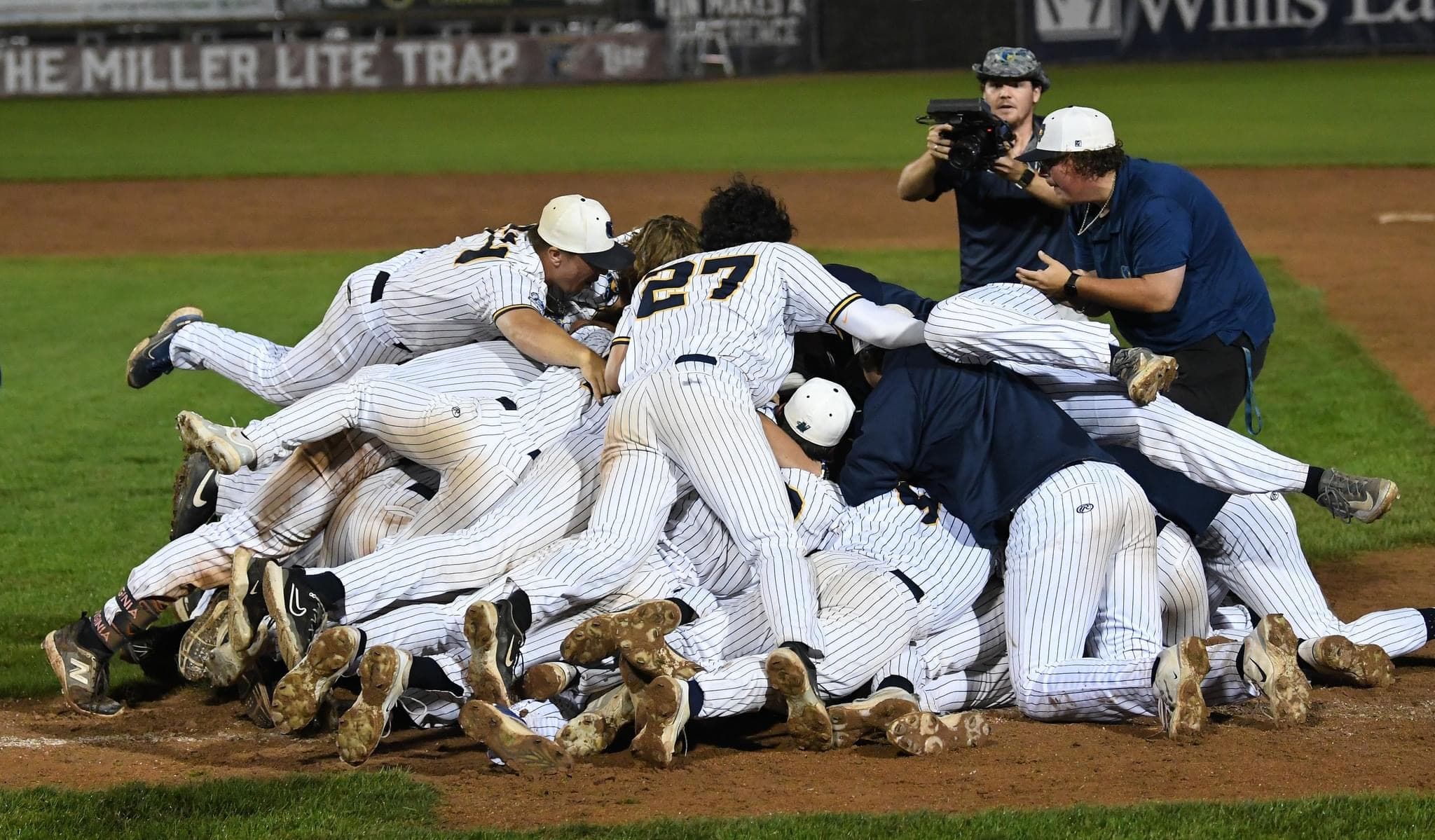 Kalamazoo Growlers championship celebration